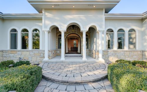 1410 Bristlecone Dr, Chenequa WI  53029-8653 exterior