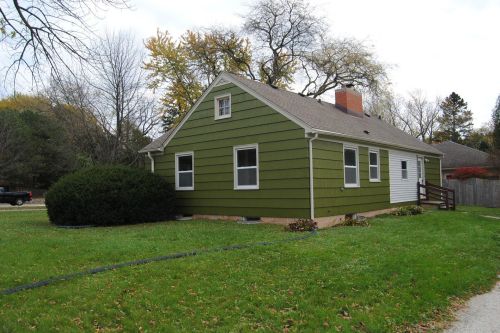 8339 Lake Dr, Milwaukee, WI 53217-2816