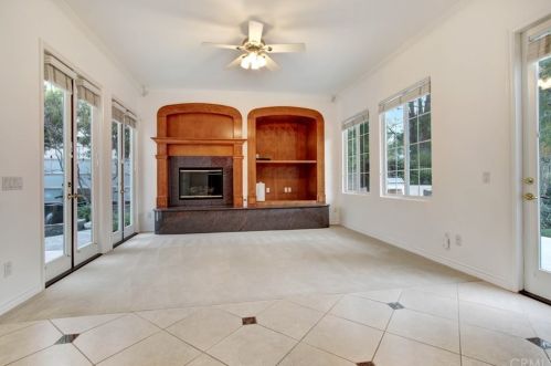 24613 Garland Dr, Santa Clarita CA  91355-4962 exterior