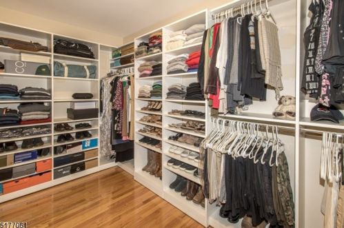 3 Shirewood Dr, Scotch Plains NJ 07076-2513 exterior