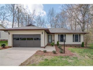 8313 Golf Ridge Dr, Charlotte, NC 28277-8833