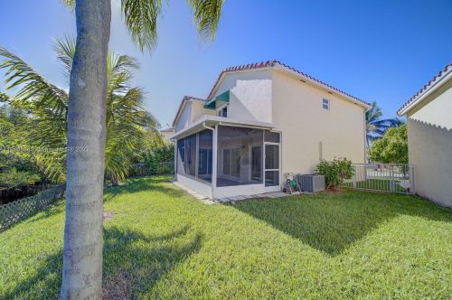 1039 6th Ave, Dania Beach FL  33004-5408 exterior