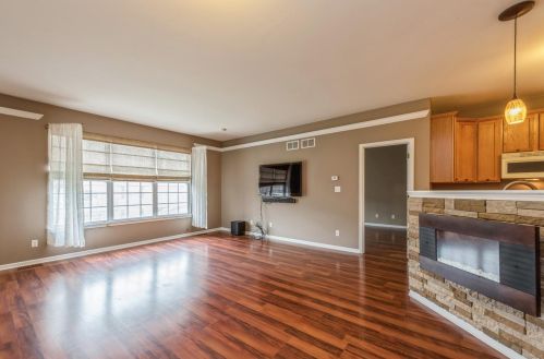 8683 Lake Hills Dr, Dyer, IN 46373-8731
