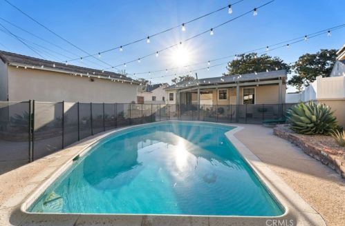 5022 Verdura Ave, Lakewood CA  90712-3020 exterior