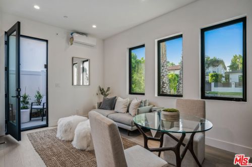 12600 Emelita St, North Hollywood CA  91607-1017 exterior