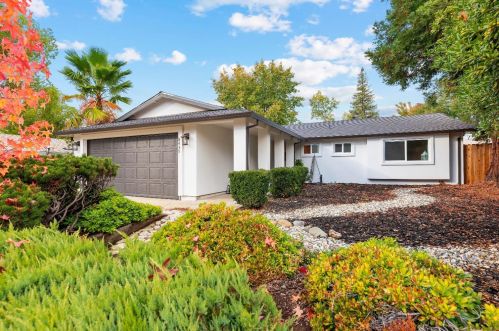 8435 Ahrentzen Ct, Citrus Heights CA  95610-2724 exterior