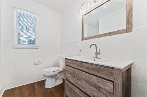 1121 Summit Blvd, West Palm Beach FL  33405-3031 exterior