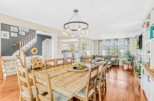 2745 Maple Ave, North Bellmore, NY 11710-2435
