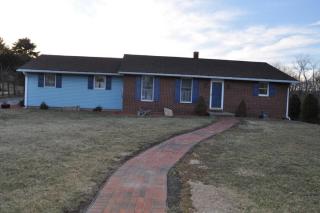 925 Strawbridge Rd, Lithia Springs, PA 17857-9652