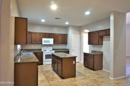 2210 108th Ave, Avondale AZ  85323-1168 exterior