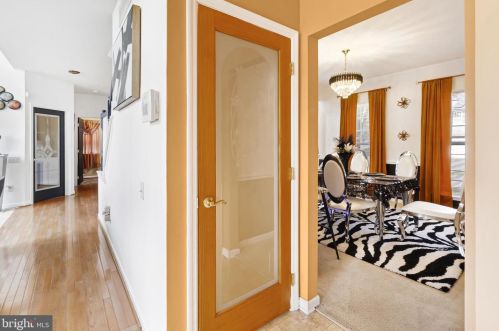 515 Florence Fields Ln, New Castle DE  19720-8752 exterior