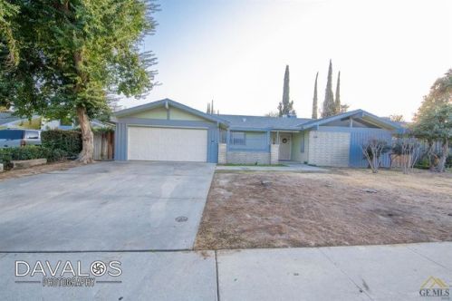 5801 Hesketh Dr, Bakersfield, CA 93309-1425