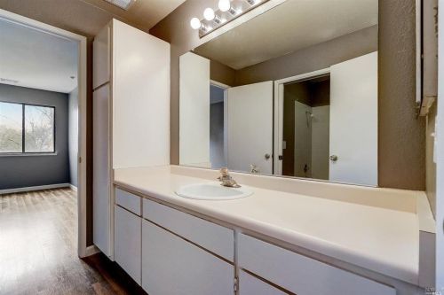 2527 Westberry Dr, Santa Rosa CA 95403-4136 exterior