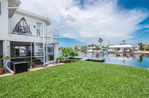 3325 Gulf Winds Cir, Brooksville FL  34607-3027 exterior
