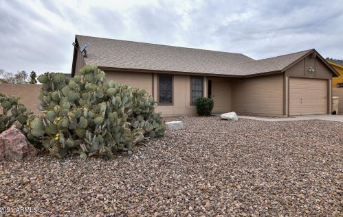 6542 73rd Ave, Glendale, AZ 85303-3543
