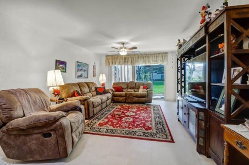 1378 Churchill Cir, Naples, FL 34116-3608