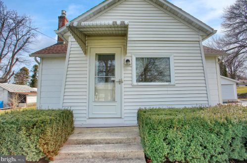 515 Spring Garden St, Carlisle PA  17013-2559 exterior