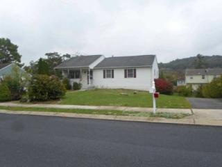 41 Boxwood Rd, Strinestown, PA 17345-9624