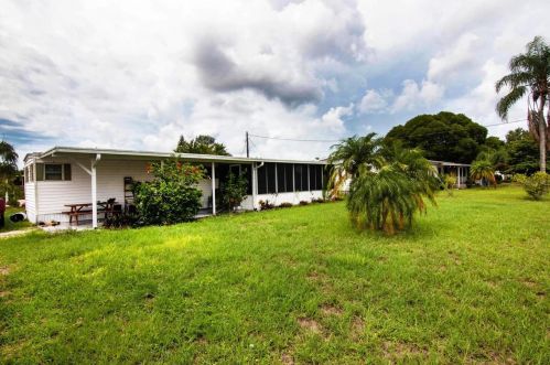 4743 Sandpiper Dr, Saint James City FL  33956-2810 exterior