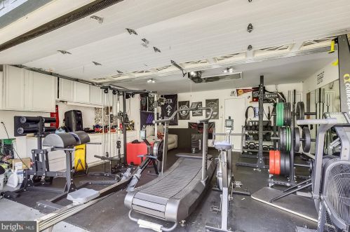 7827 Mulberry Bottom Ln, Springfield VA  22153-2314 exterior