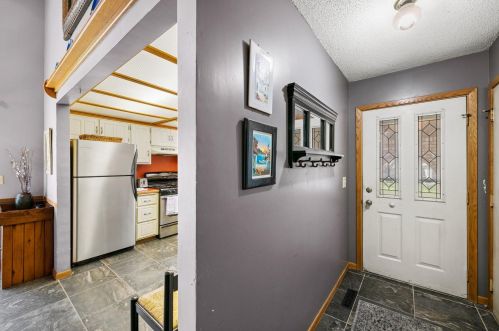 26190 Galen Dr, Columbus, MN 55092