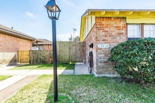 10424 Belfast Rd, Morgans Point TX  77571-4208 exterior
