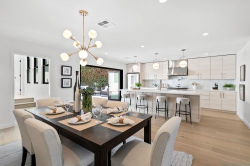 1855 Frankfort St, San Diego CA  92110-3514 exterior