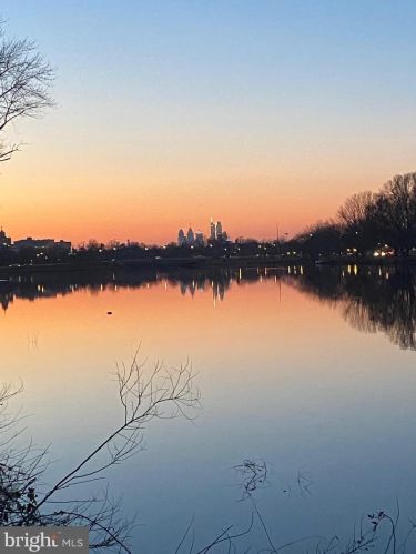 200 Park Dr, Camden NJ  08108-1030 exterior