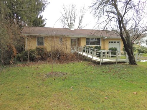 137 Main Ave, New Brighton, PA 15066-3415
