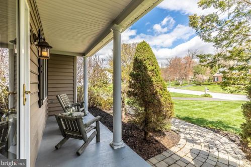 15 Yarmouth Ln, Downingtown, PA 19335-1556