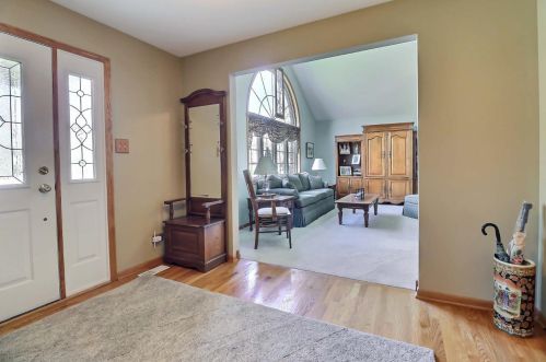 714 Hilbrich Ct, Dyer IN  46311-2775 exterior