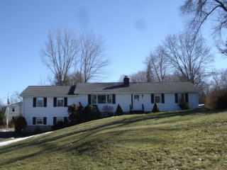 14 Apache Dr, Brookfield Center, CT 06804-3102