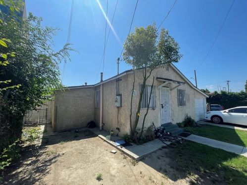 5504 Cortland St, Lynwood, CA 90262-3914