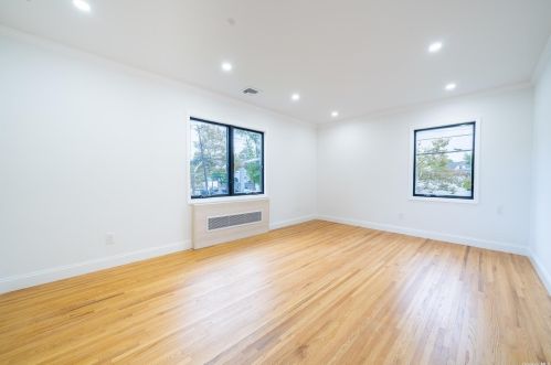 501 Saddle Rdg Rd, Woodsburgh NY  11598-1553 exterior