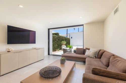 440 Prospect St, Newport Beach, CA 92663-1918