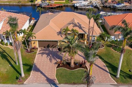 1517 57th Ter, Cape Coral, FL 33914-8000
