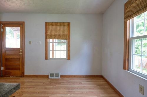 604 Aylesworth Ave, Bridgeville PA  15017-2906 exterior