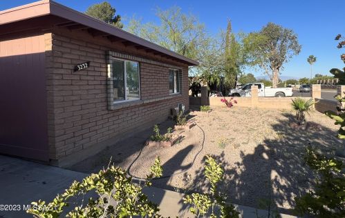 3232 Wyoming St, Tucson, AZ 85746-1041