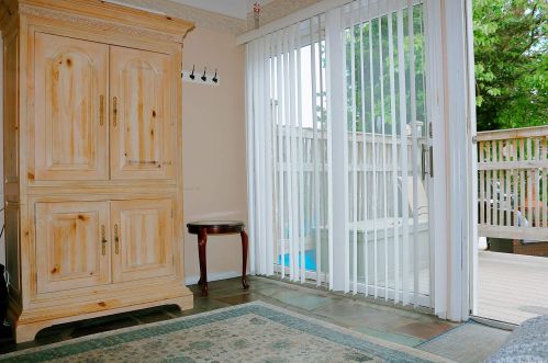 24 Park Ave, Babylon NY  11702-1706 exterior