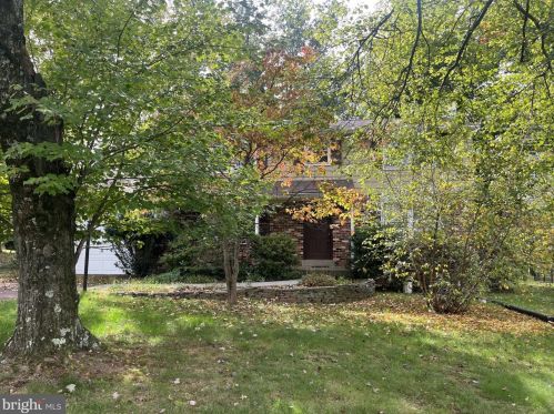 103 Meadowood Dr, Lansdale PA 19446-1610 exterior