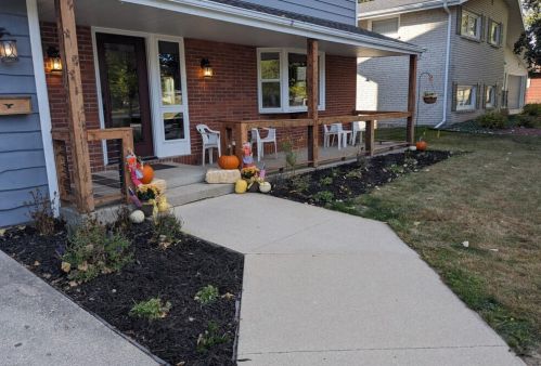 3204 Parkway Blvd, Two Rivers, WI 54241-1543