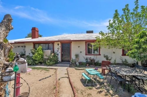 40562 172nd St, Lancaster, CA 93535-7407