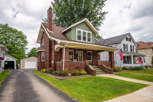 39 1st Ave, Greenville, PA 16125-1867