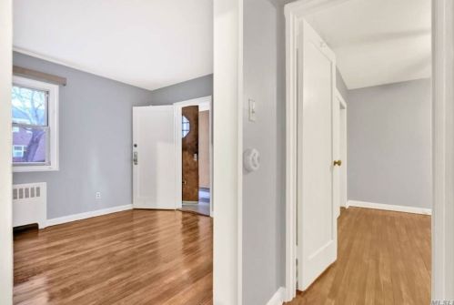 234-34 133rd Ave, Jamaica, NY 11422-1227