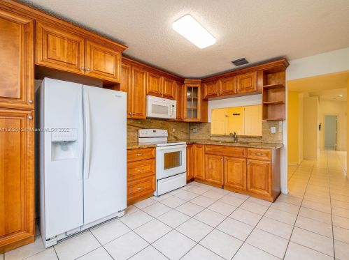 1731 116th Way, Hollywood, FL 33025-5623