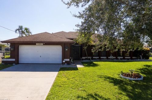 4301 5th Pl, Cape Coral, FL 33914-5887