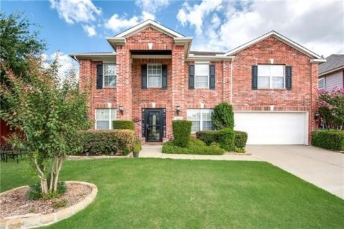 7201 Hummingbird Ct, Fort Worth, TX 76180-6366