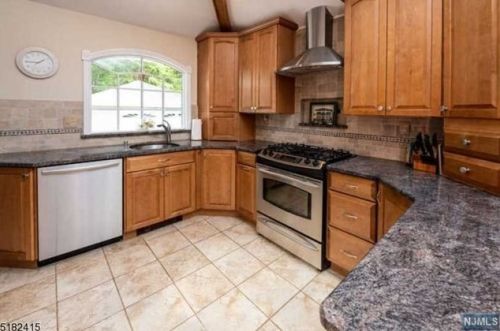 30 Ridge Rd, West Milford Lakes NJ  07480-2908 exterior