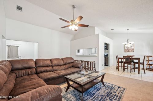 2784 Highcliff Dr, Tucson AZ  85745-3578 exterior