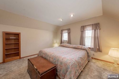 131 Schley St, Outwater NJ  07026-2337 exterior